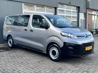 Hoofdafbeelding Citroën Jumpy Citroën Jumpy 1.5 BleuHDi XL Marge BTW en BPM vrij!! Airco Cruise controle Trekhaak 2500kg Navigatiesysteem Personenvervoer 8-Persoons Parkeerhulp achter Apple carplay 1e eigenaar Euro 6 Bpm en Btw vrij voor particulier