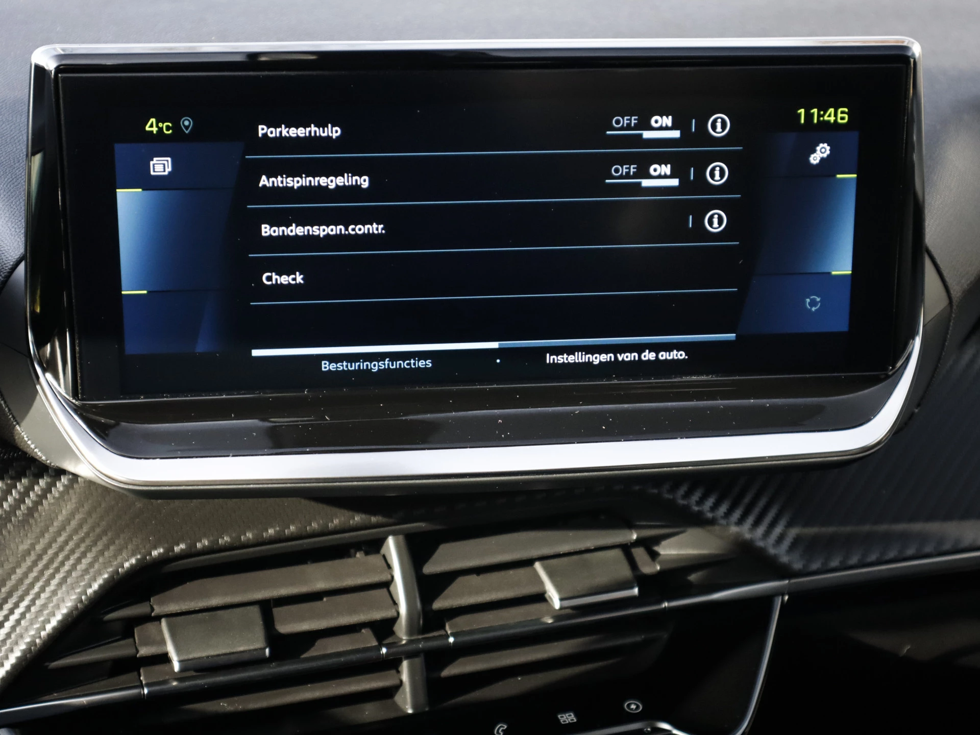 Hoofdafbeelding Peugeot e-2008