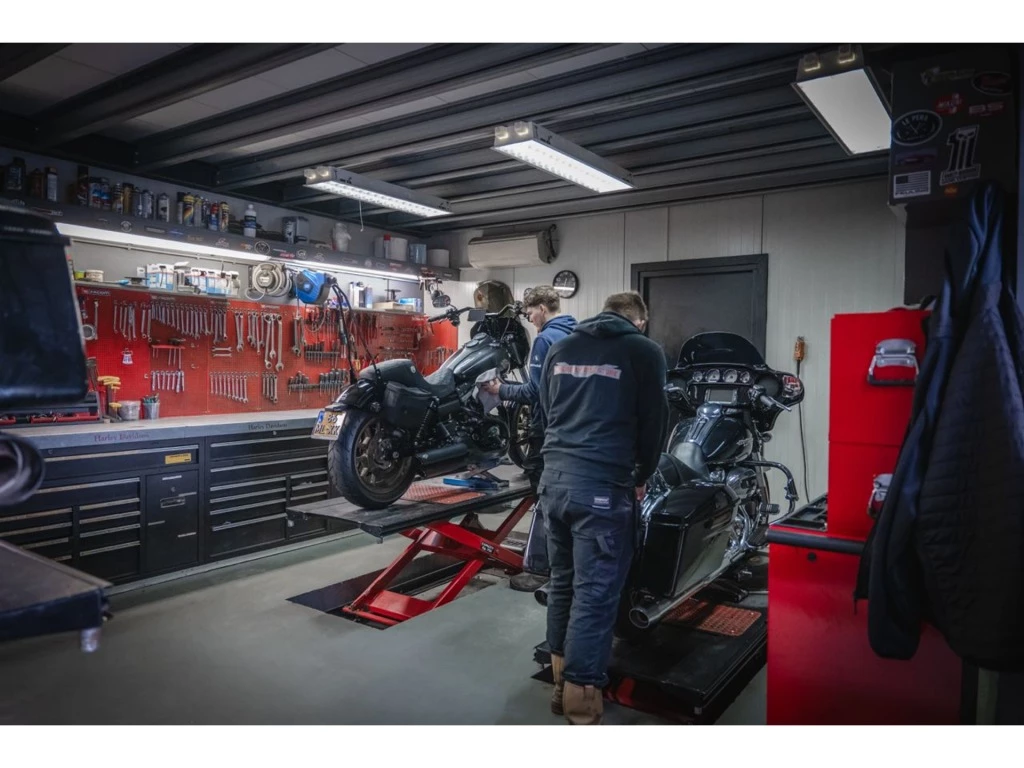 Hoofdafbeelding Harley-Davidson Harley-davidson Inkoop! Veilig En Vertro