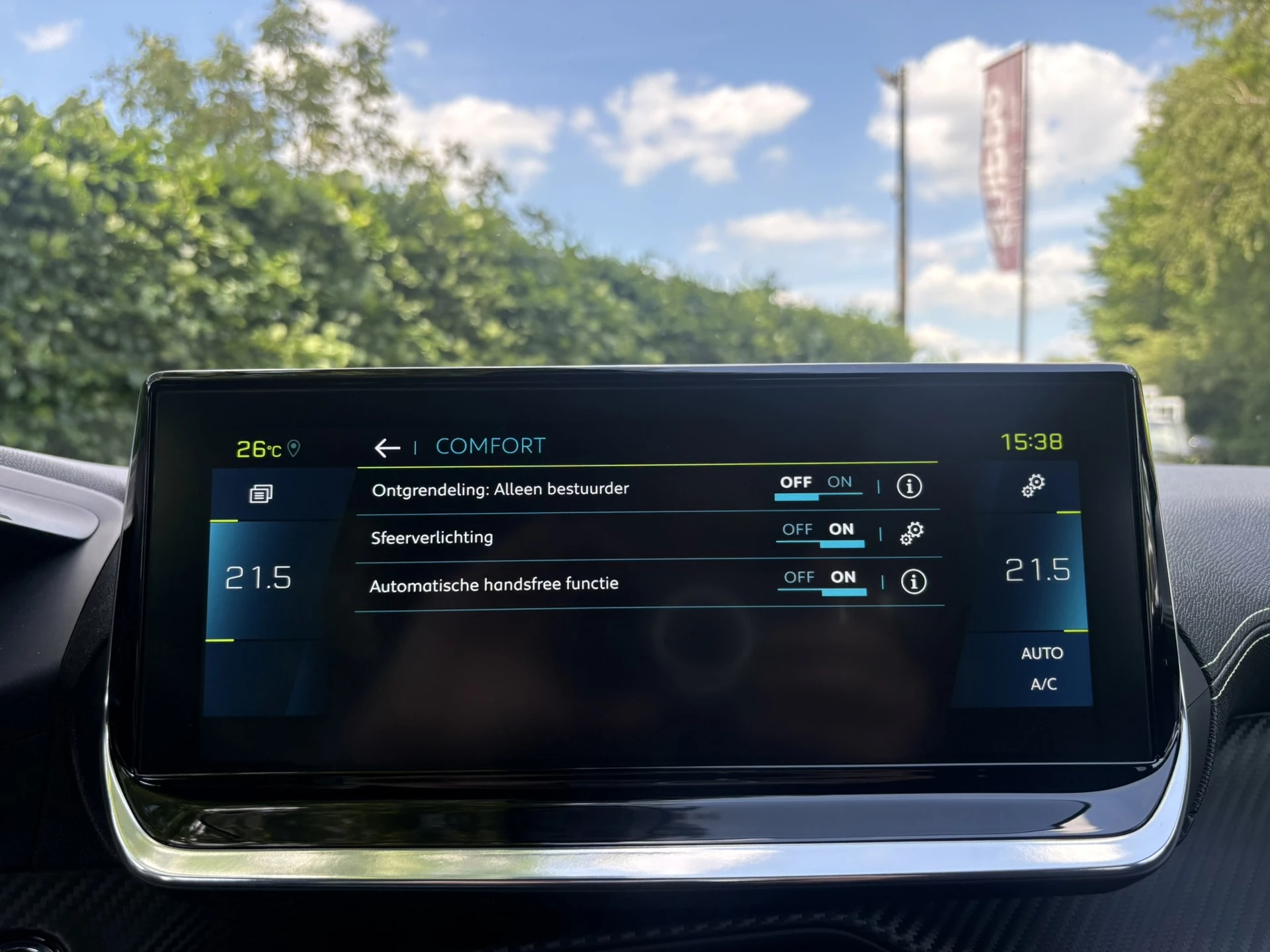 Hoofdafbeelding Peugeot e-208