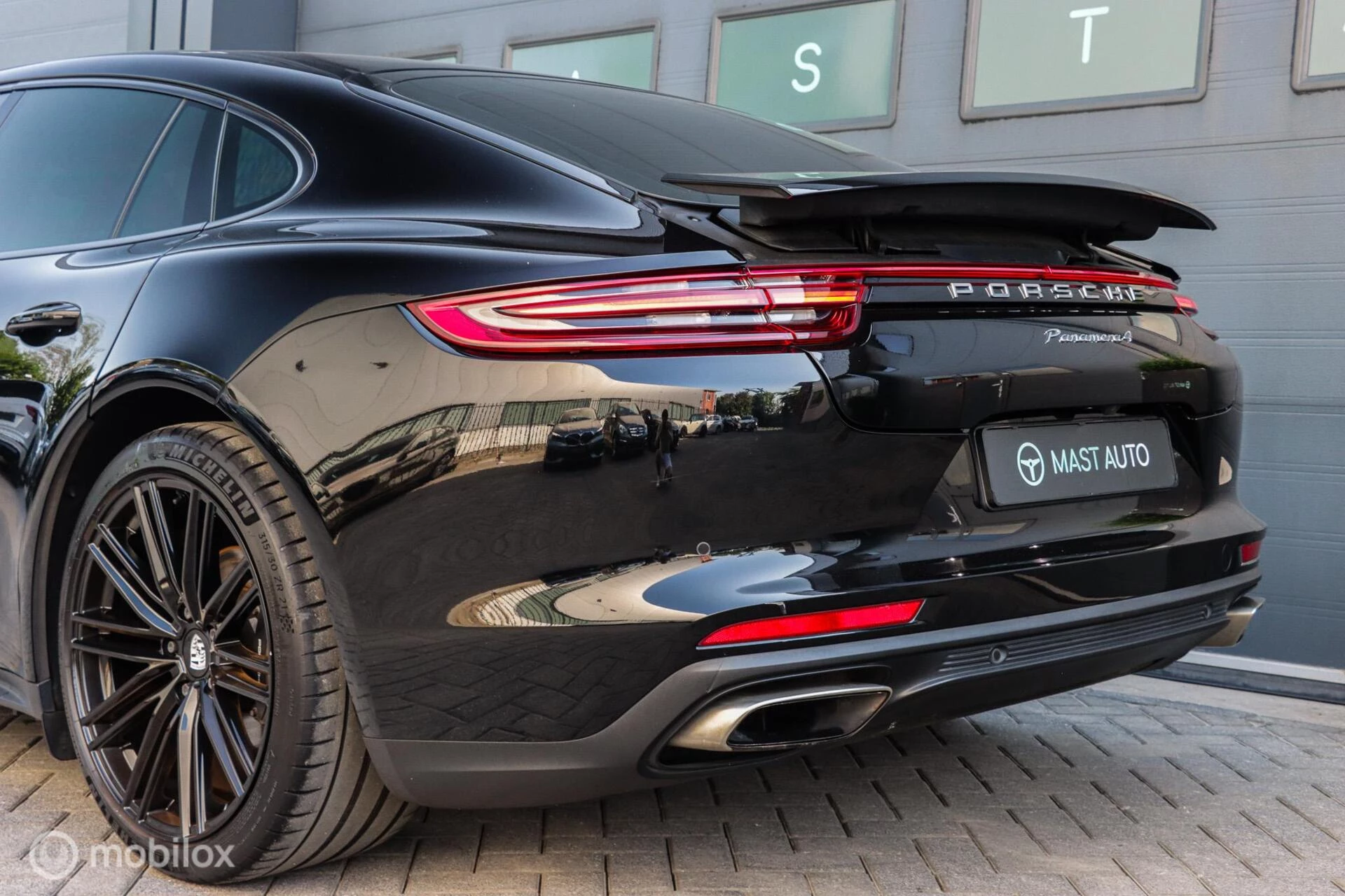Hoofdafbeelding Porsche Panamera