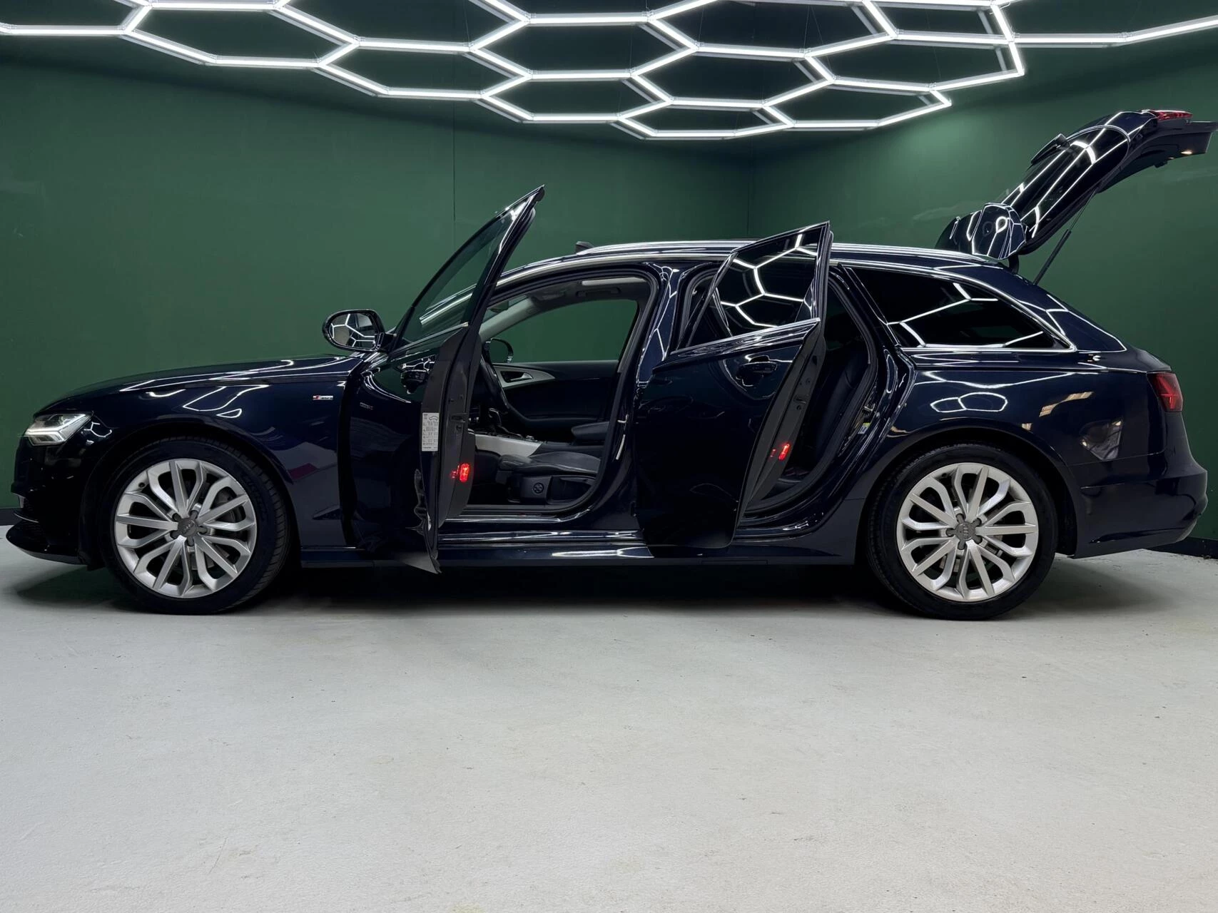 Hoofdafbeelding Audi A6