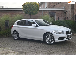 Hoofdafbeelding BMW 1 Serie BMW 1-serie 118i Edition Shadow 136 PK Keyless Leder Stoelverwarming 17''