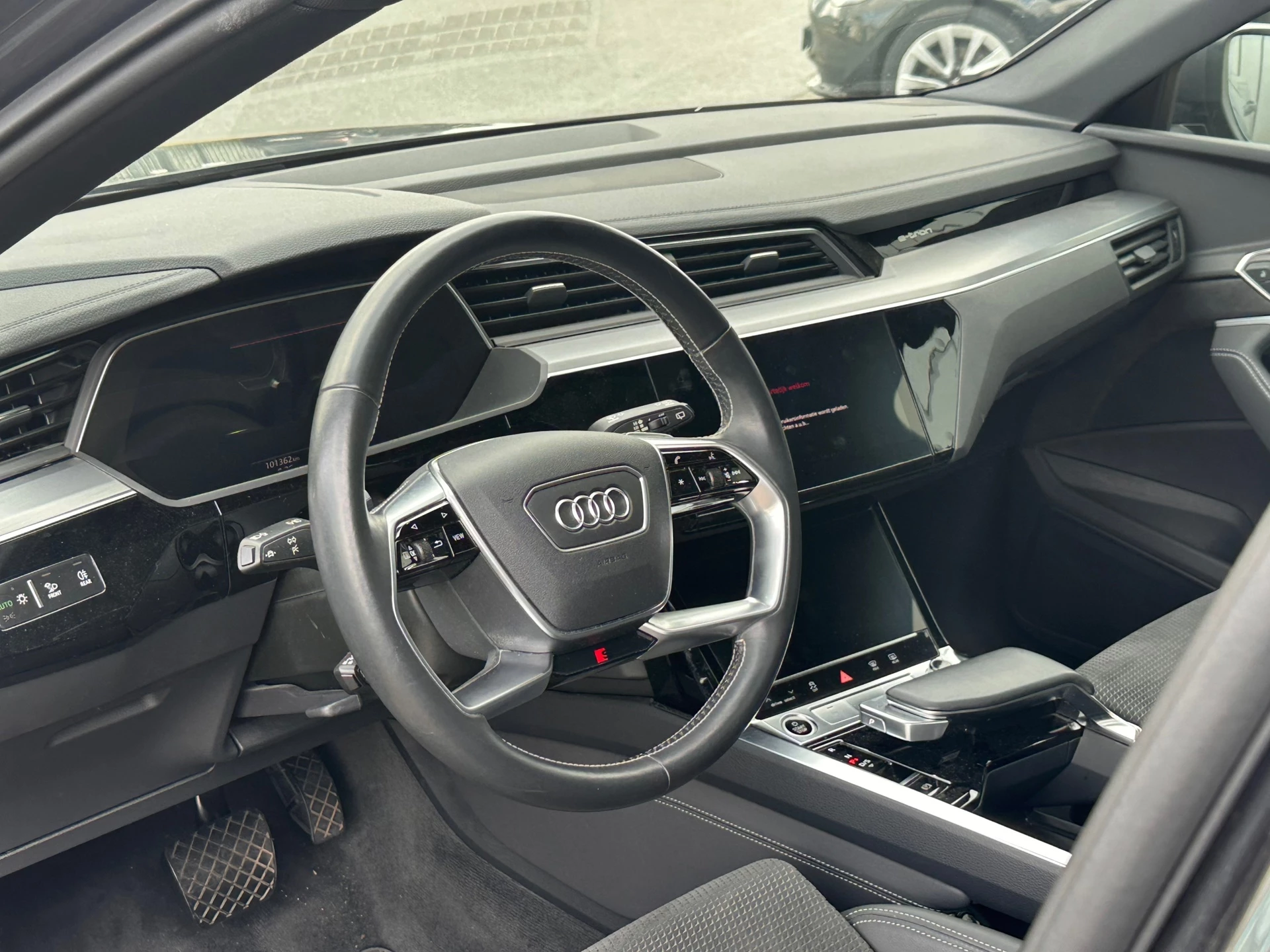Hoofdafbeelding Audi e-tron
