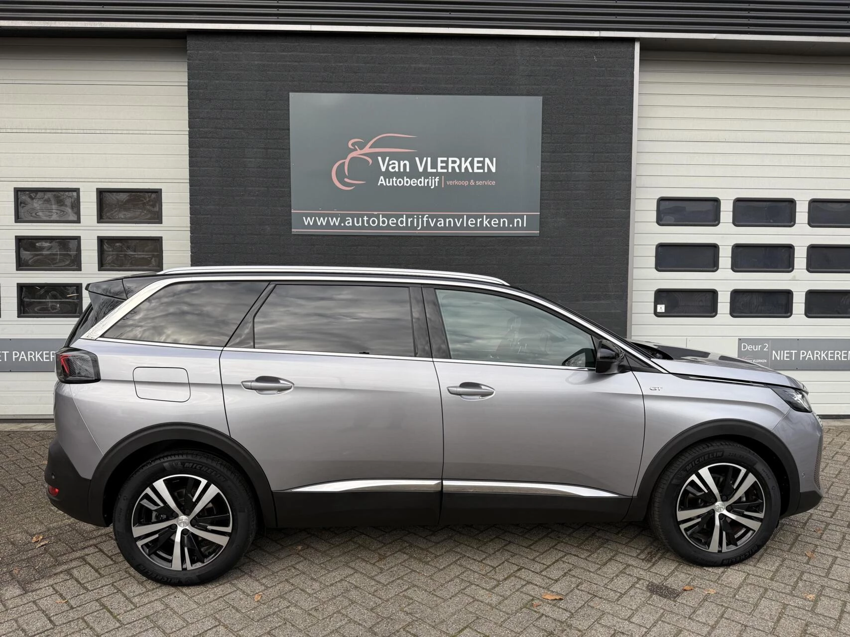 Hoofdafbeelding Peugeot 5008