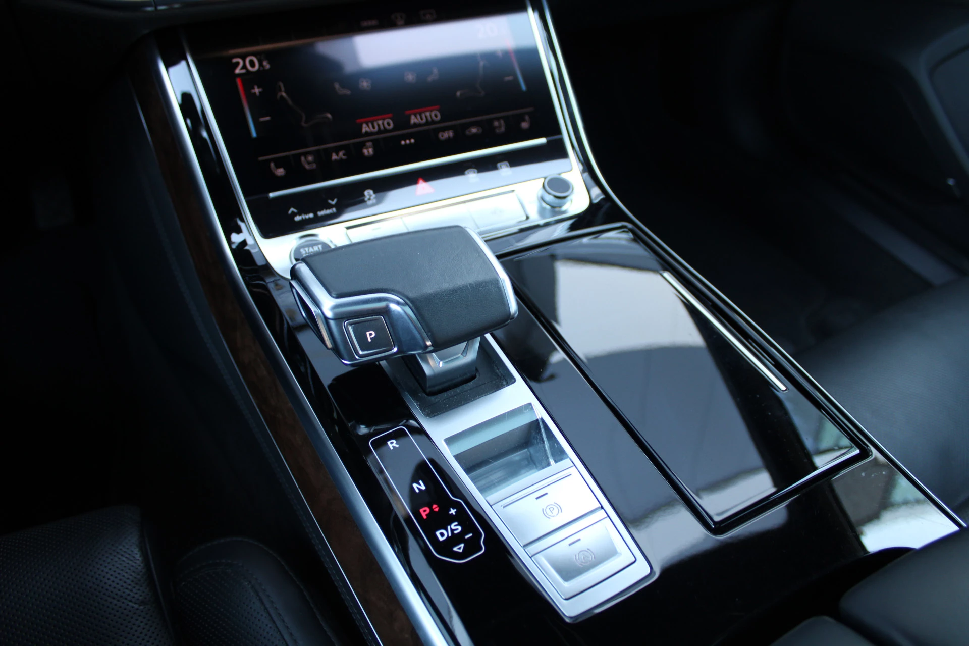 Hoofdafbeelding Audi A8