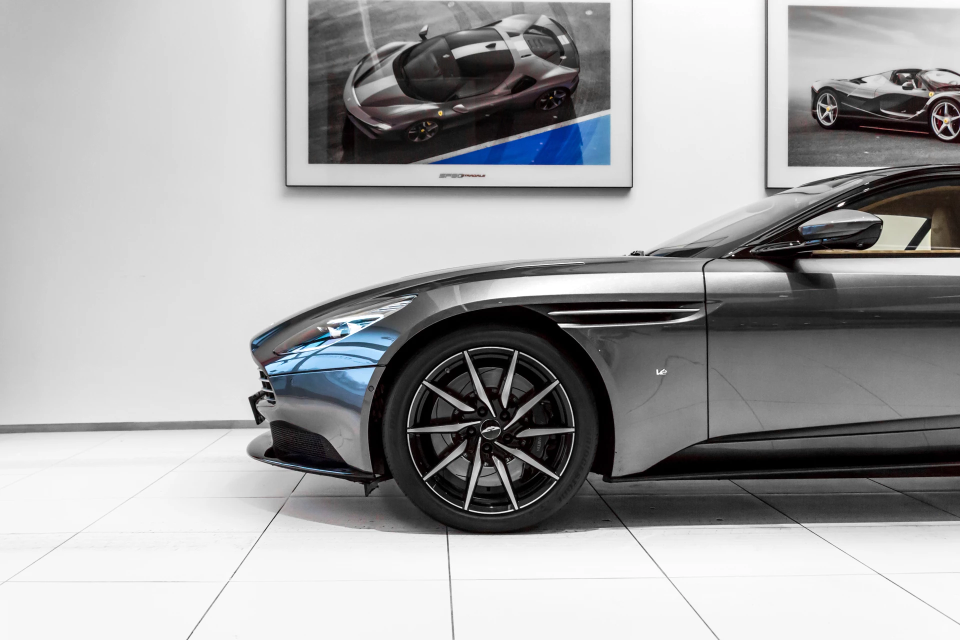 Hoofdafbeelding Aston Martin DB11