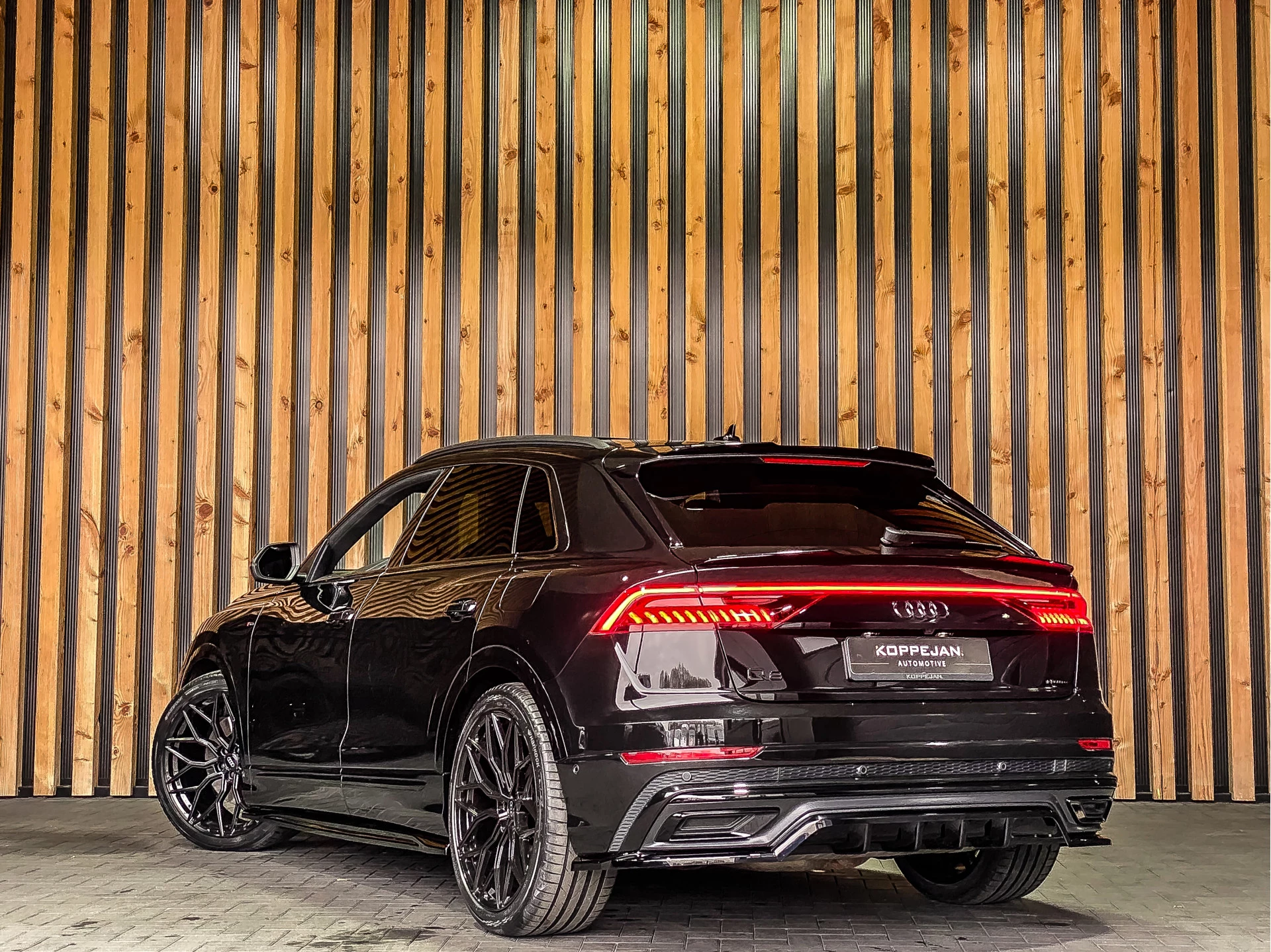 Hoofdafbeelding Audi Q8