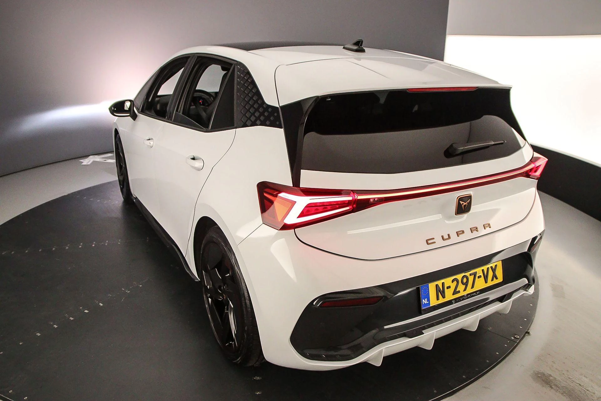 Hoofdafbeelding CUPRA Born