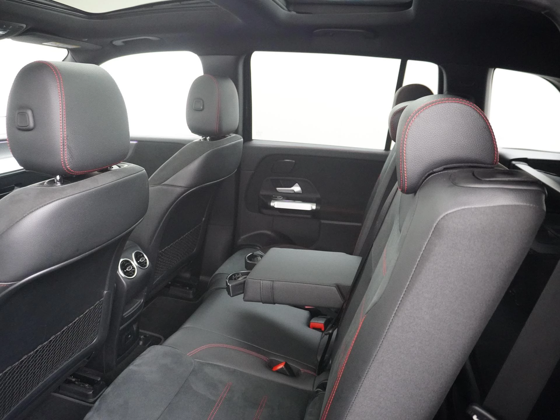 Hoofdafbeelding Mercedes-Benz EQB
