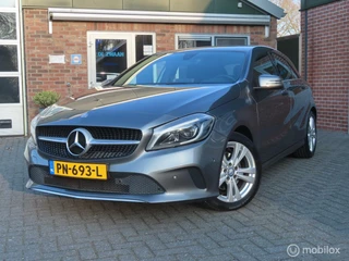 Mercedes A-klasse 180 Sport/nav/pdc v-a/zwarte hemel/17"/camera/sportstoelen.