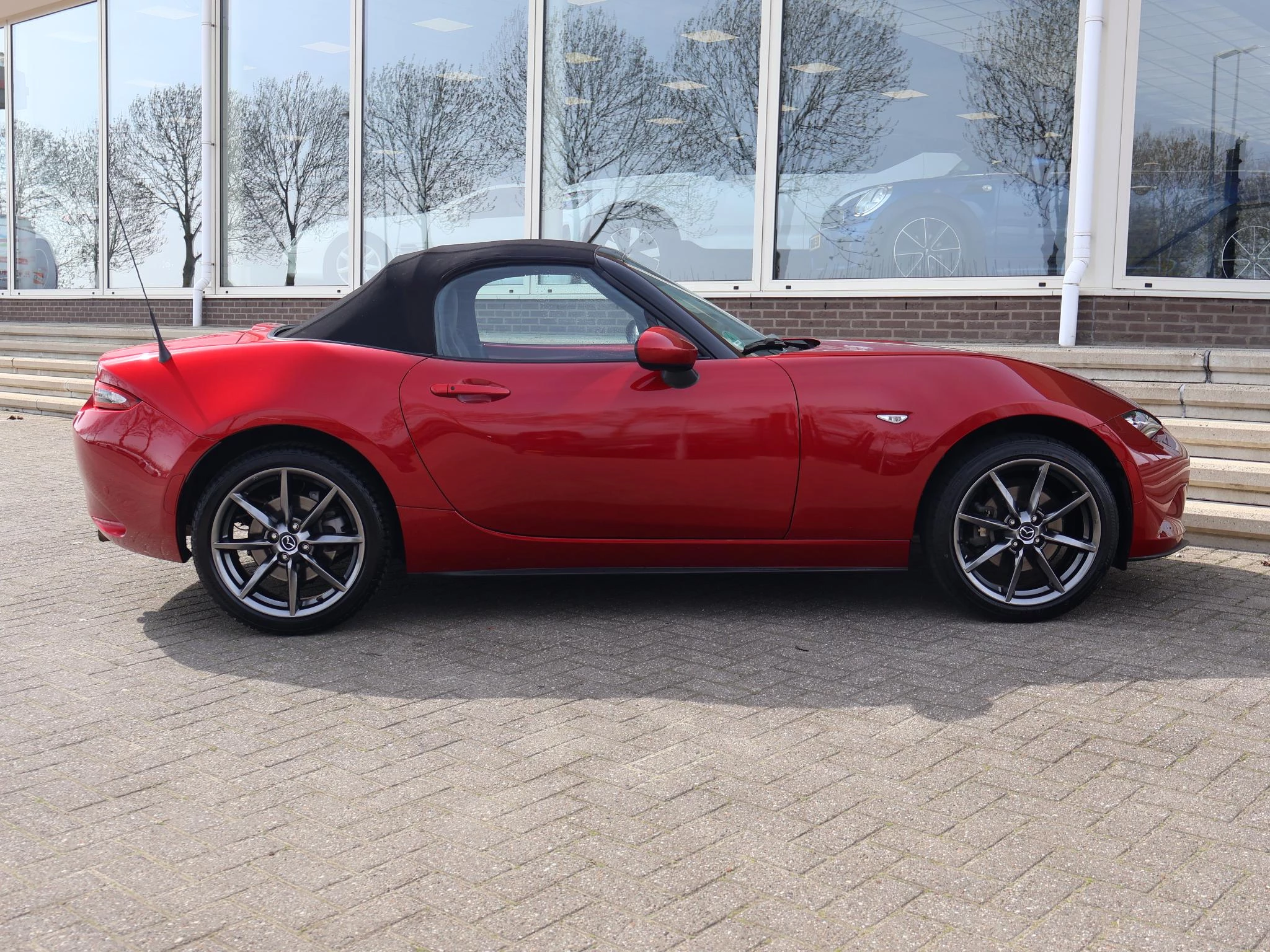 Hoofdafbeelding Mazda MX-5