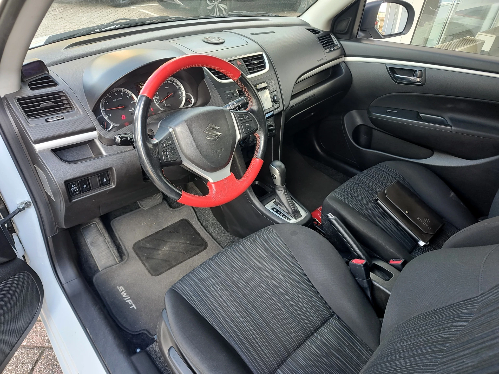 Hoofdafbeelding Suzuki Swift