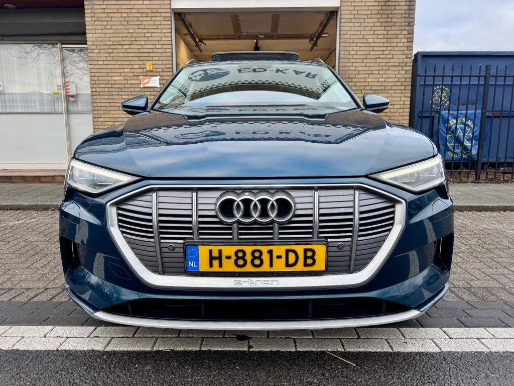 Hoofdafbeelding Audi e-tron
