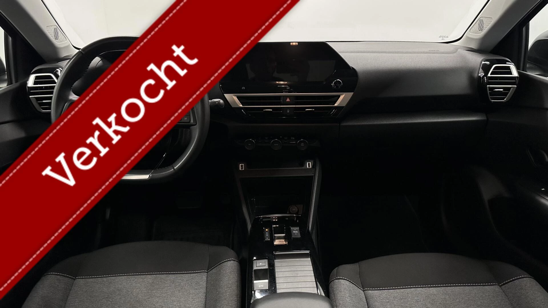 Hoofdafbeelding Citroën ë-C4 X