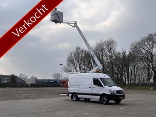 Mercedes-Benz Sprinter 516 160pk Hoogwerker 14 meter Euro 6 Pto Omvormer Verkeersbord Bedieningspaneel Kastinrichting Airco Cruise control Tachograaf Steunpoten Telefoonverbinding
