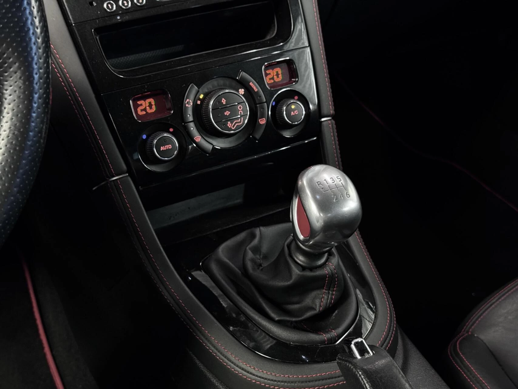 Hoofdafbeelding Peugeot RCZ