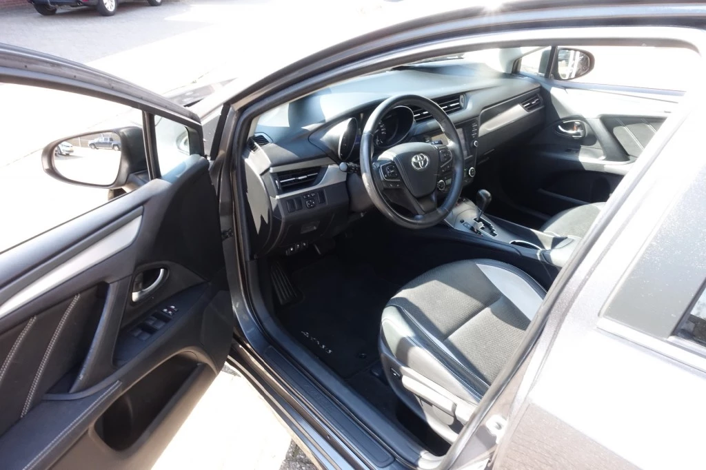 Hoofdafbeelding Toyota Avensis