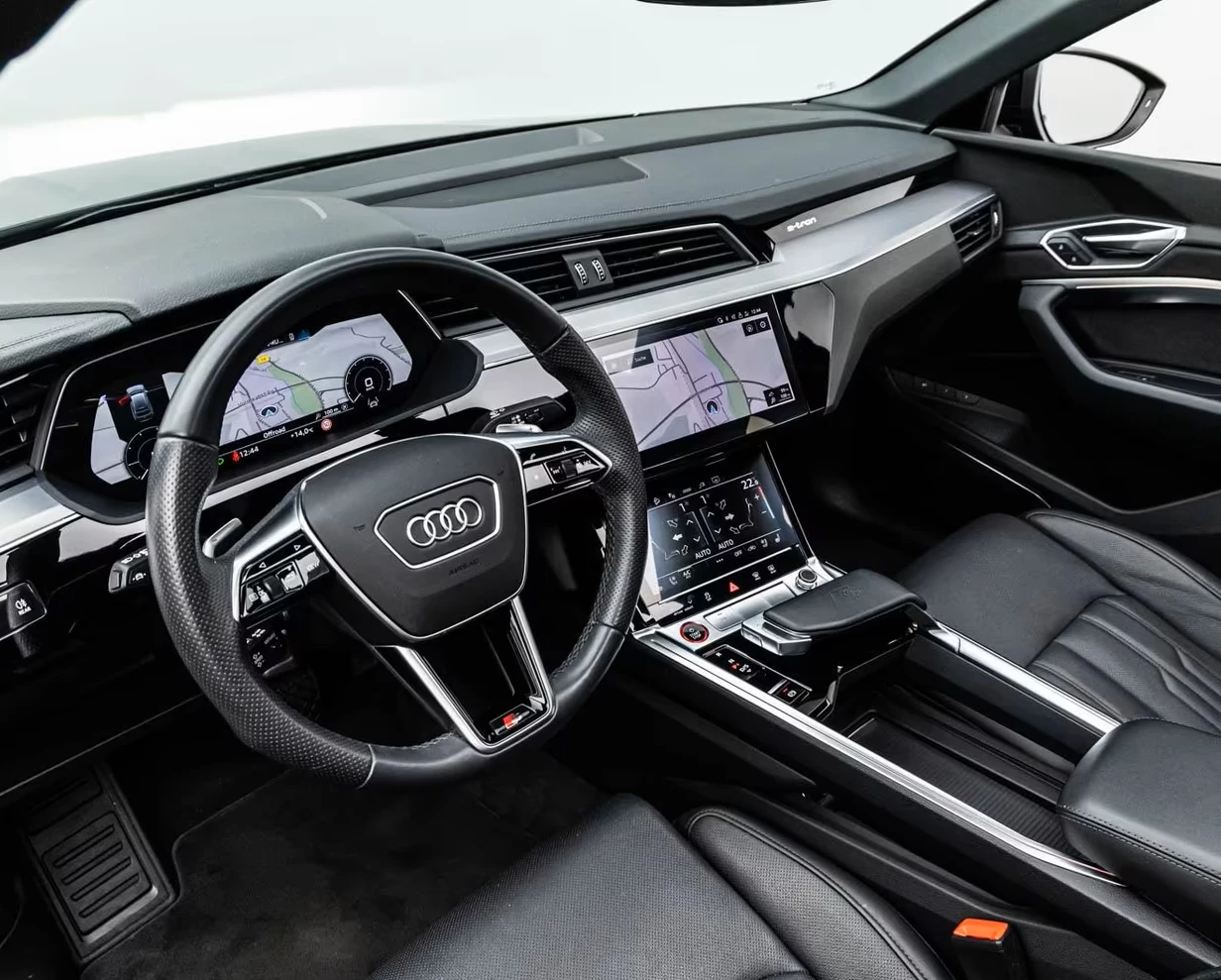 Hoofdafbeelding Audi e-tron