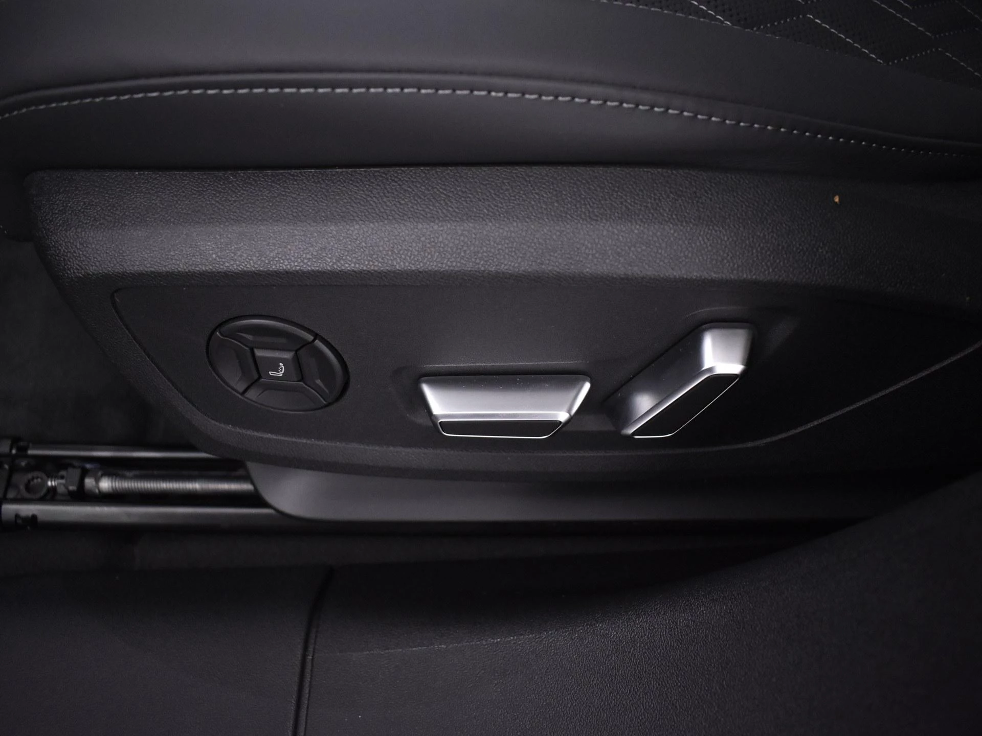 Hoofdafbeelding Audi A6 Avant e-tron