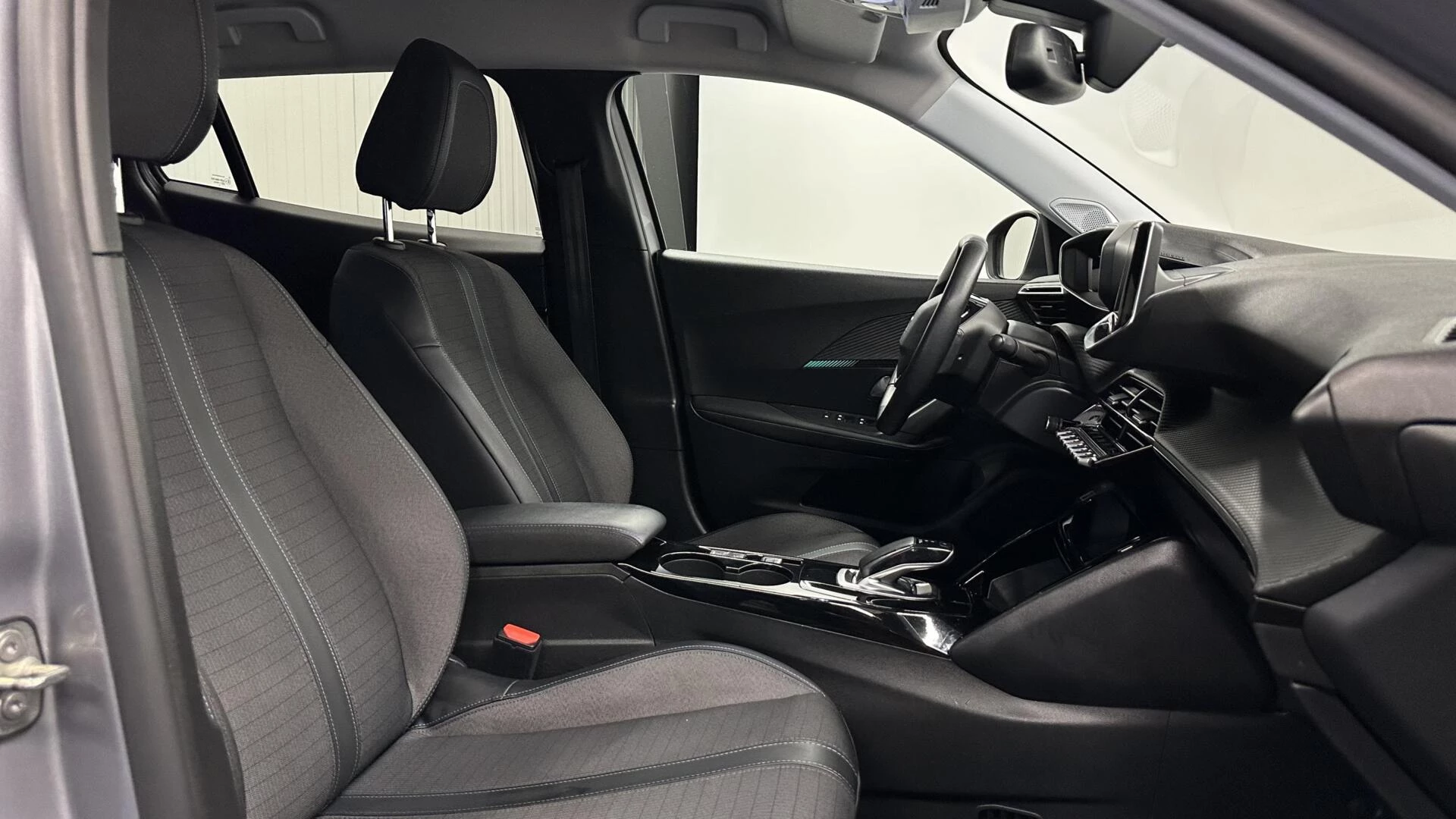 Hoofdafbeelding Peugeot e-2008