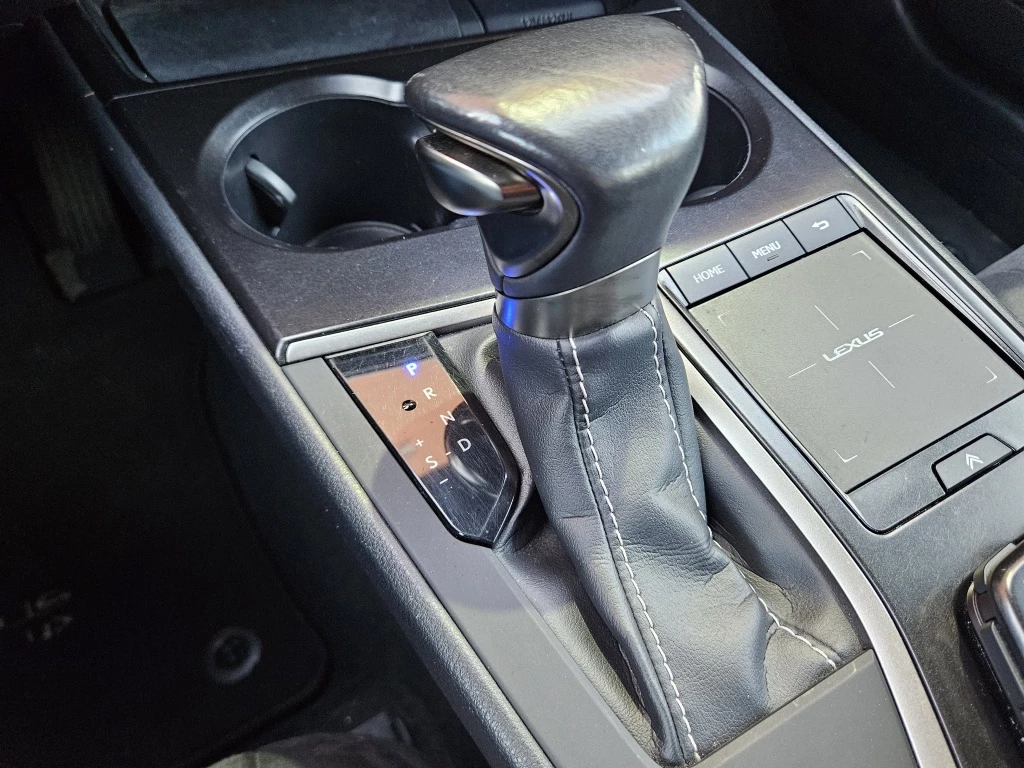 Hoofdafbeelding Lexus UX