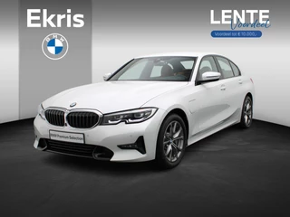 BMW 3 Serie Sedan 330e High Executive | Model Sport Line | Parking Pack | Sportstoelen | Parking Assistant | Hemelbekleding Anthrazit | 17'' | Lentevoordeel