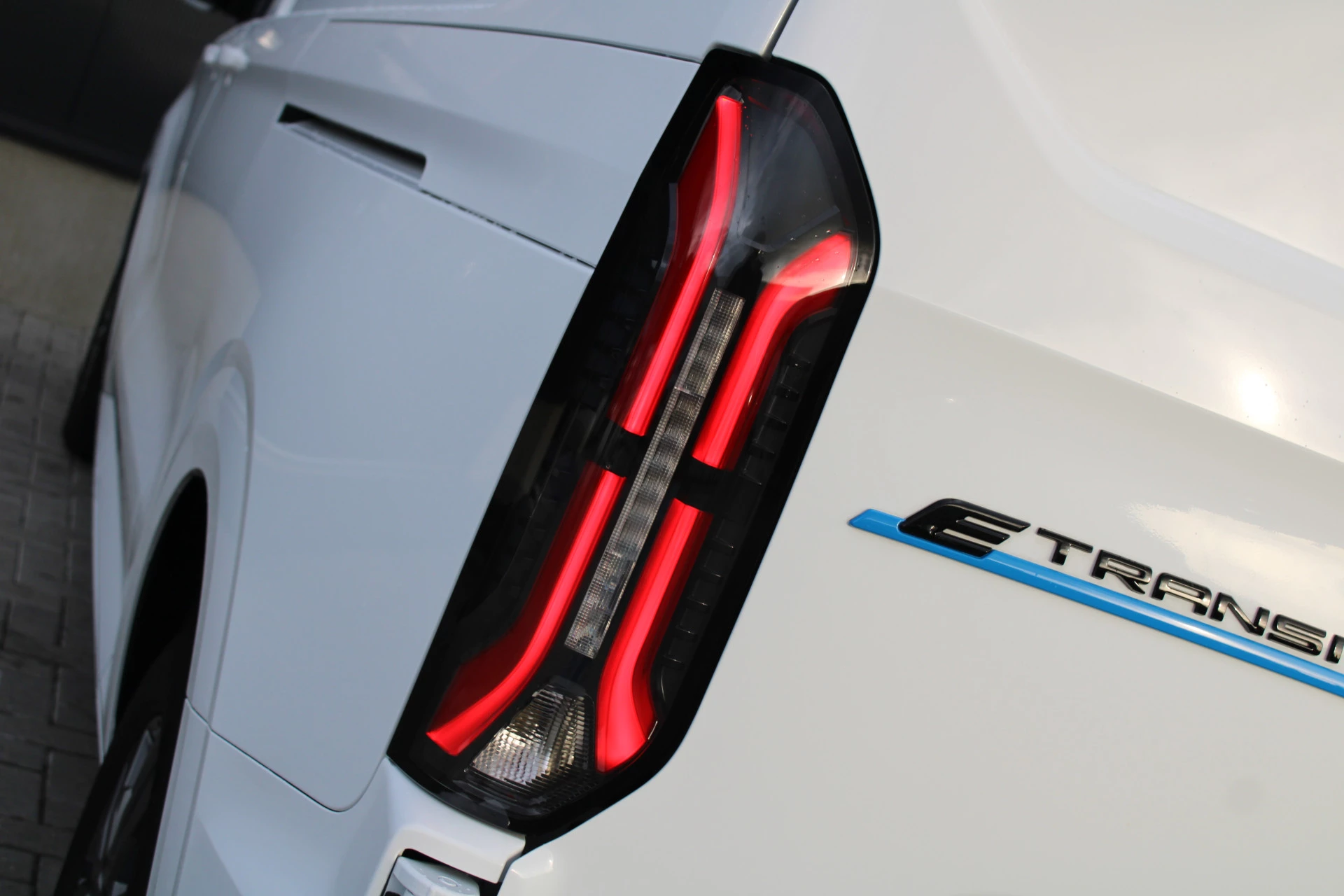 Hoofdafbeelding Ford E-Transit Custom