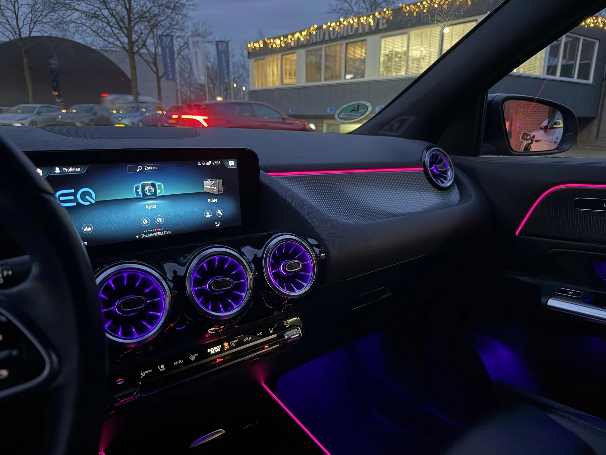 Hoofdafbeelding Mercedes-Benz EQA