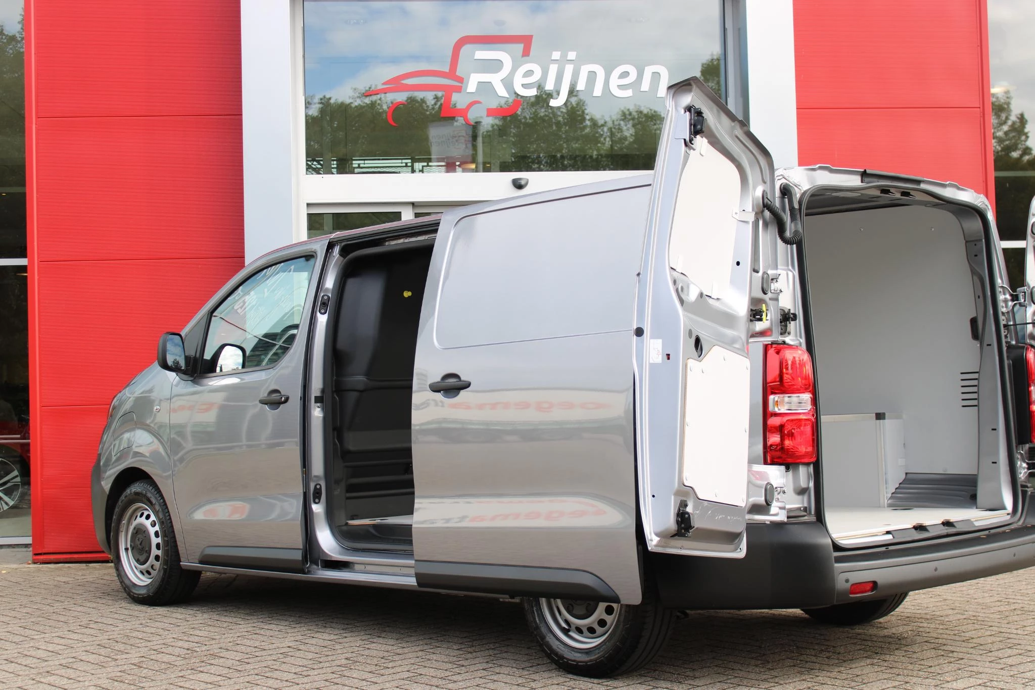 Hoofdafbeelding Peugeot e-Expert