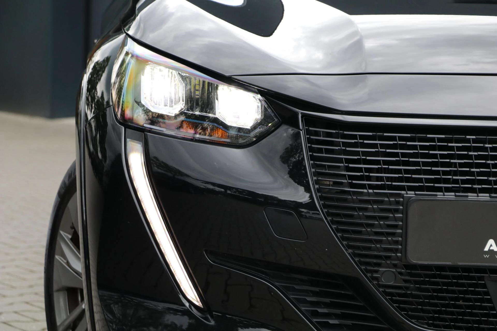 Hoofdafbeelding Peugeot e-208