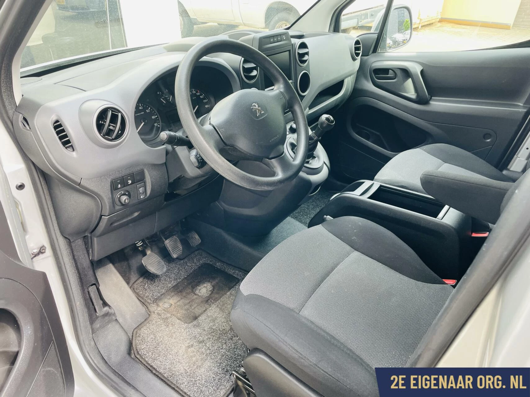 Hoofdafbeelding Peugeot Partner