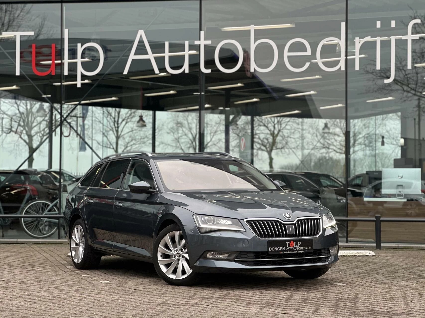 Hoofdafbeelding Škoda Superb