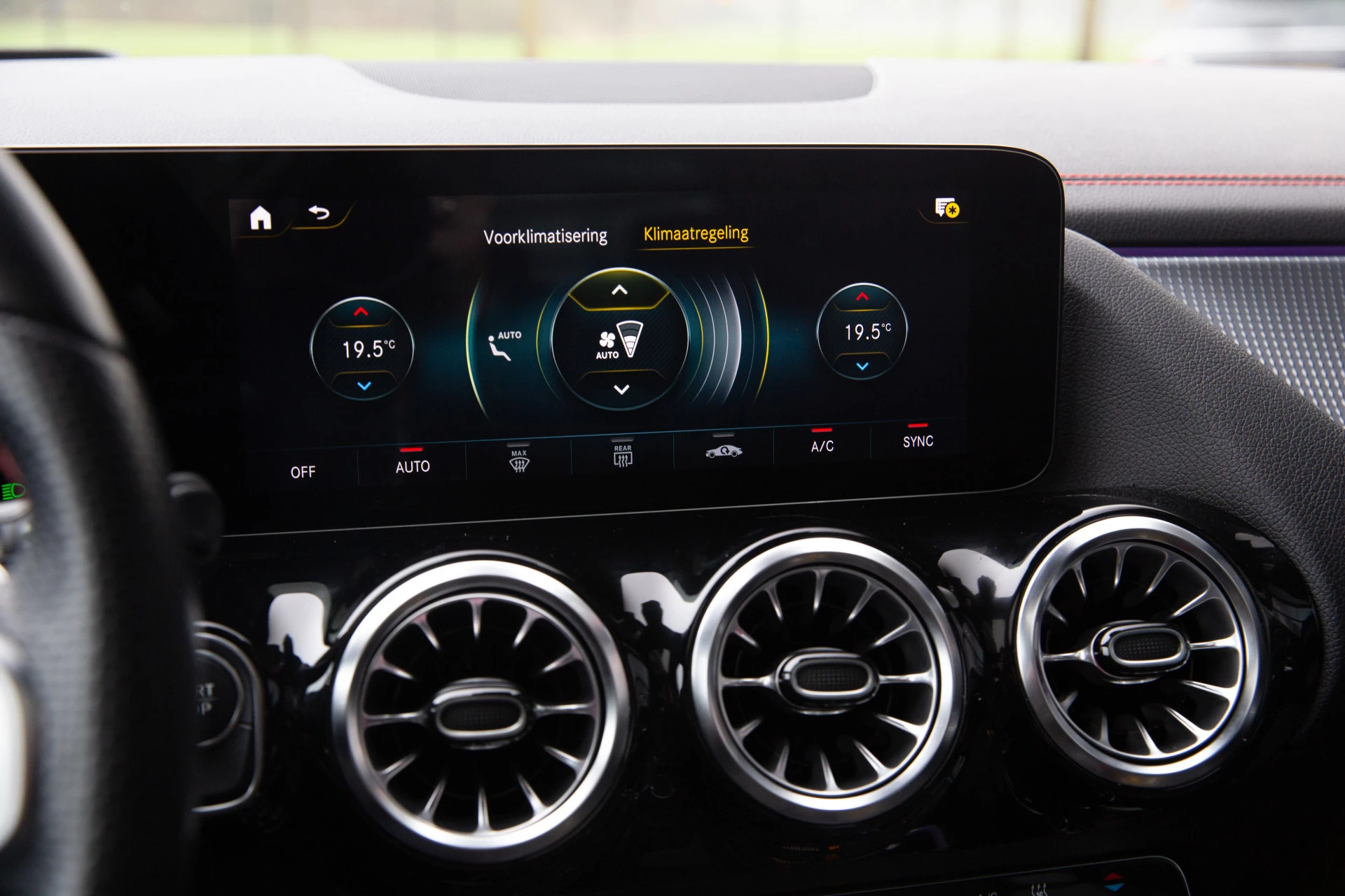 Hoofdafbeelding Mercedes-Benz EQA