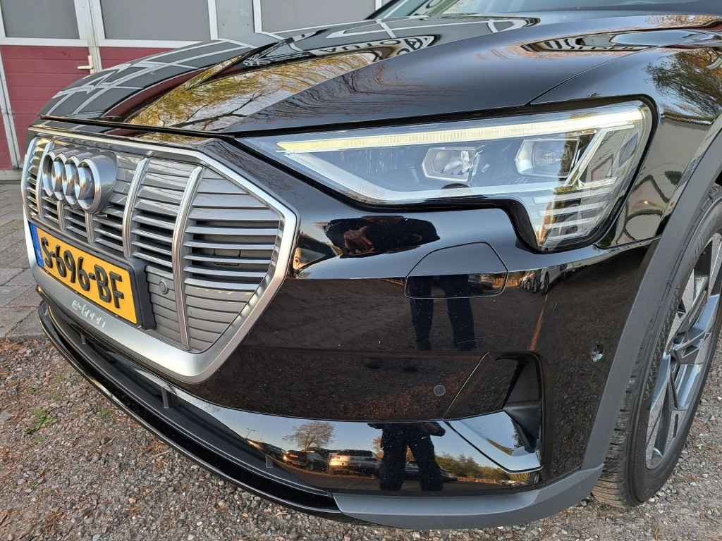 Hoofdafbeelding Audi e-tron