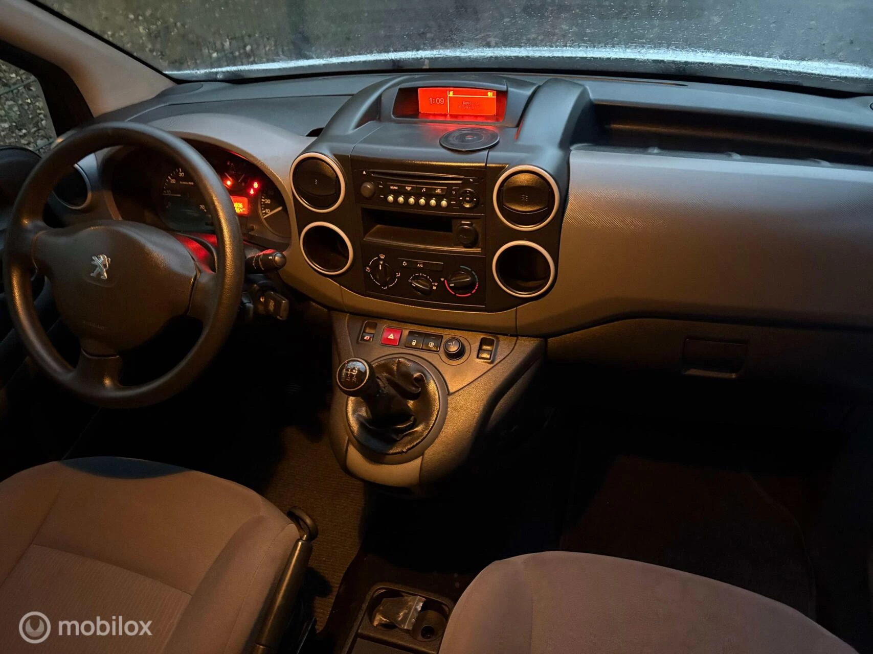 Hoofdafbeelding Peugeot Partner