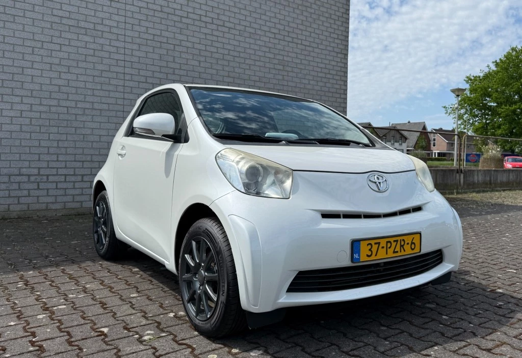 Hoofdafbeelding Toyota iQ