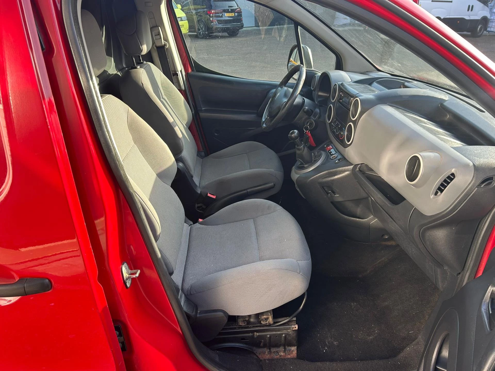 Hoofdafbeelding Peugeot Partner