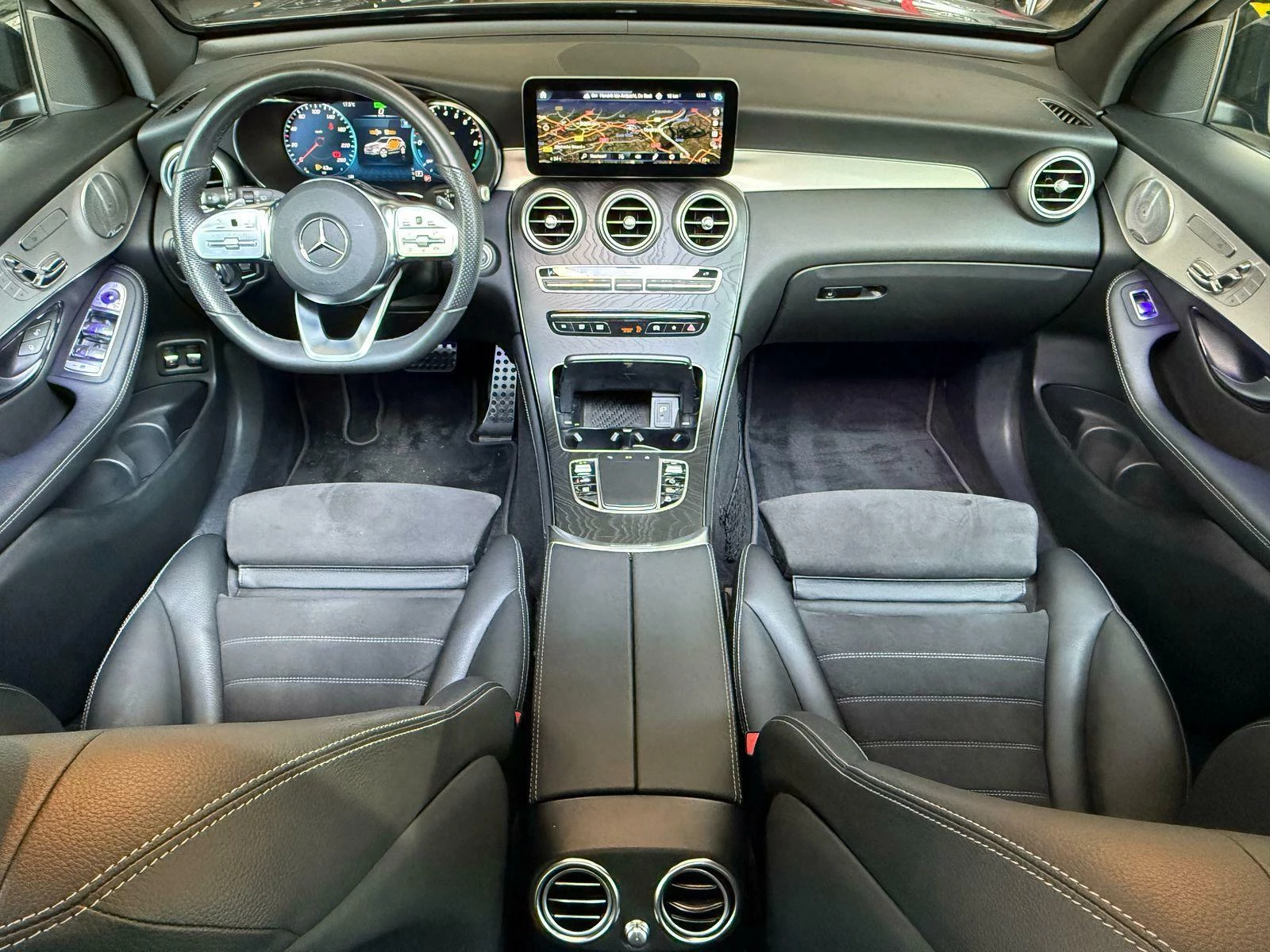 Hoofdafbeelding Mercedes-Benz GLC
