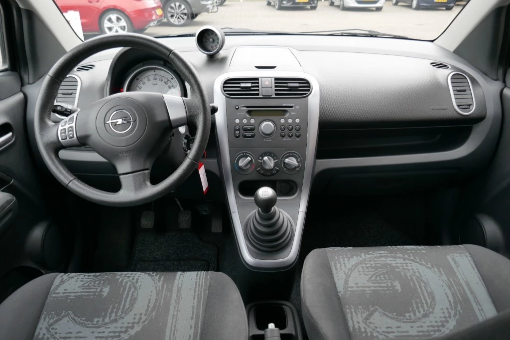 Hoofdafbeelding Opel Agila