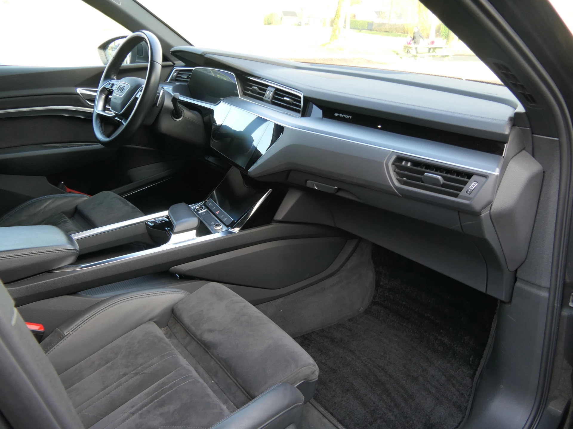 Hoofdafbeelding Audi e-tron