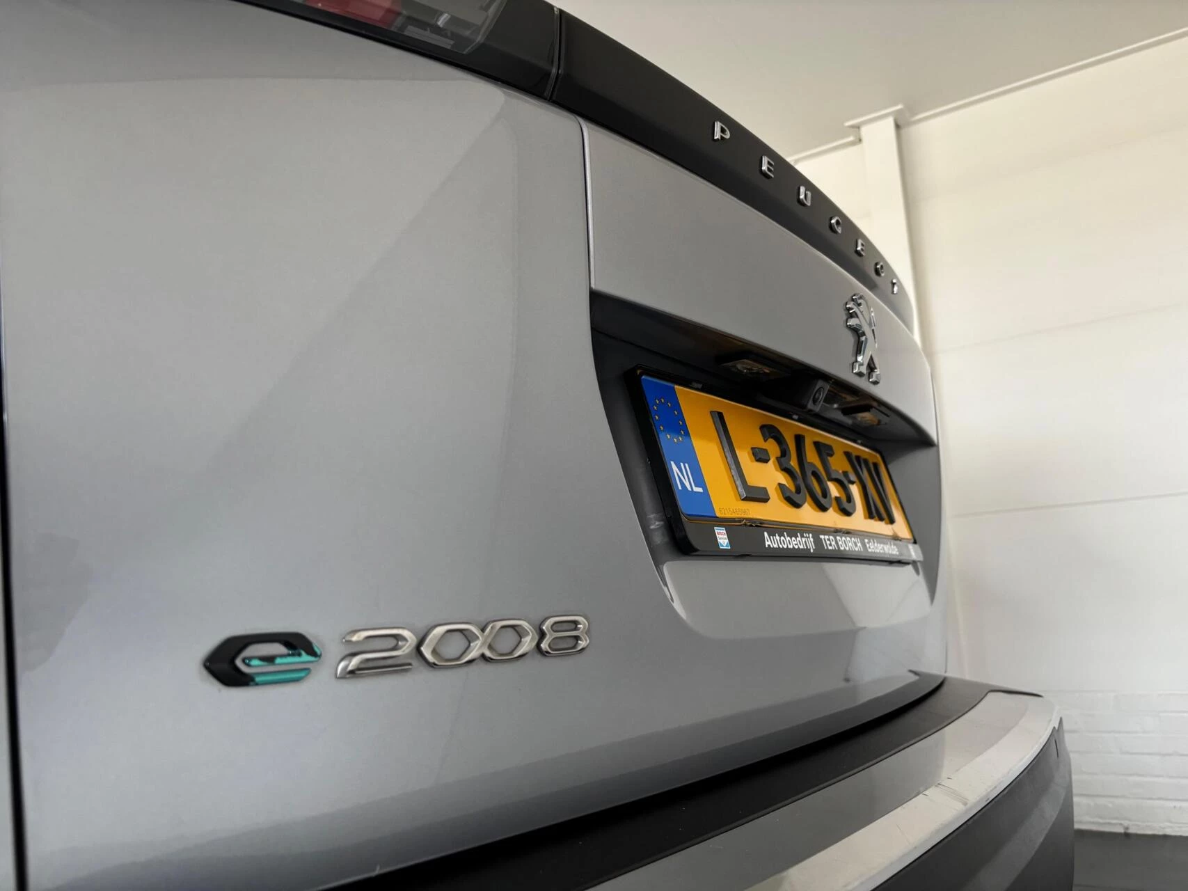 Hoofdafbeelding Peugeot e-2008