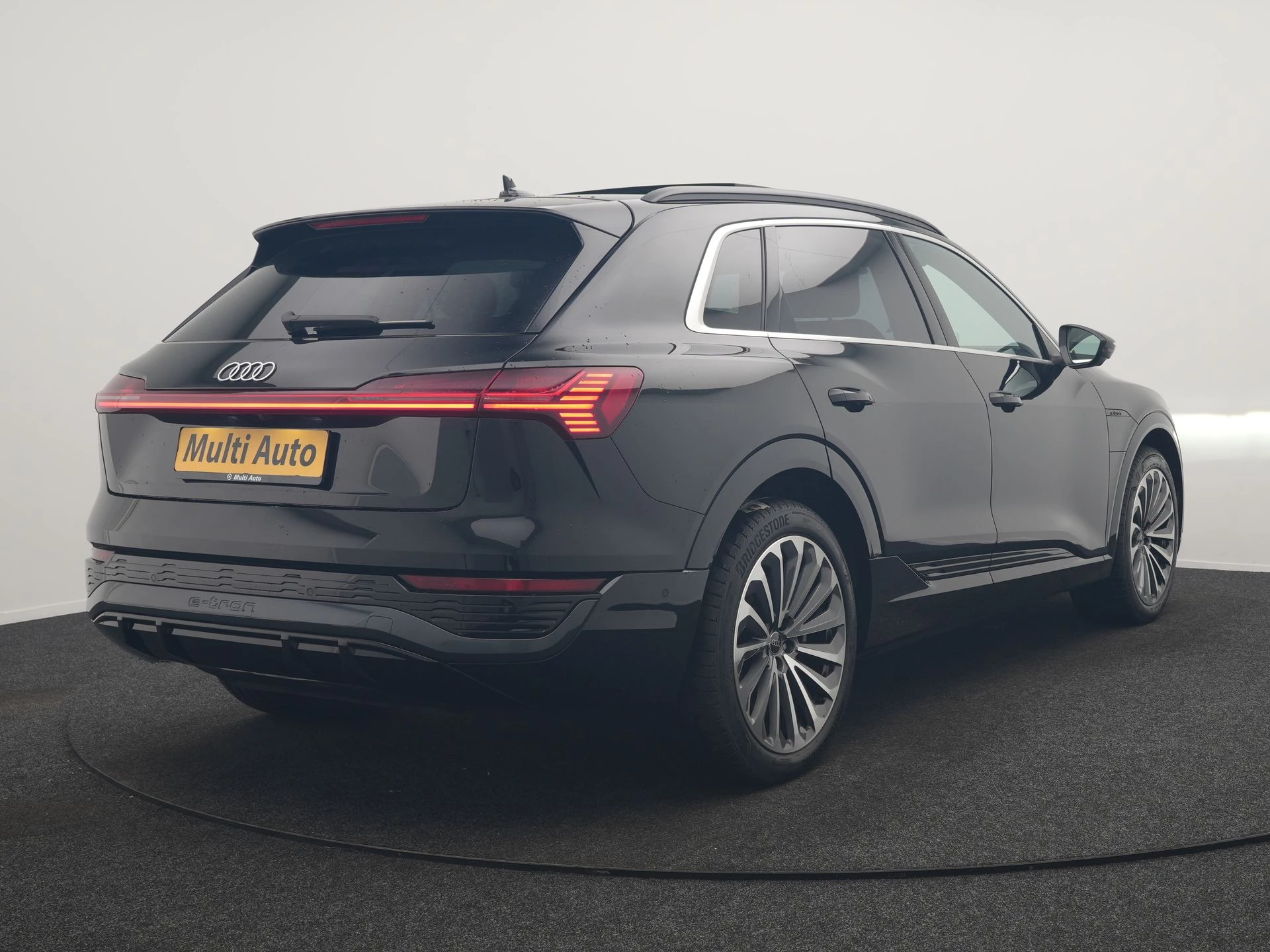 Hoofdafbeelding Audi Q8 e-tron