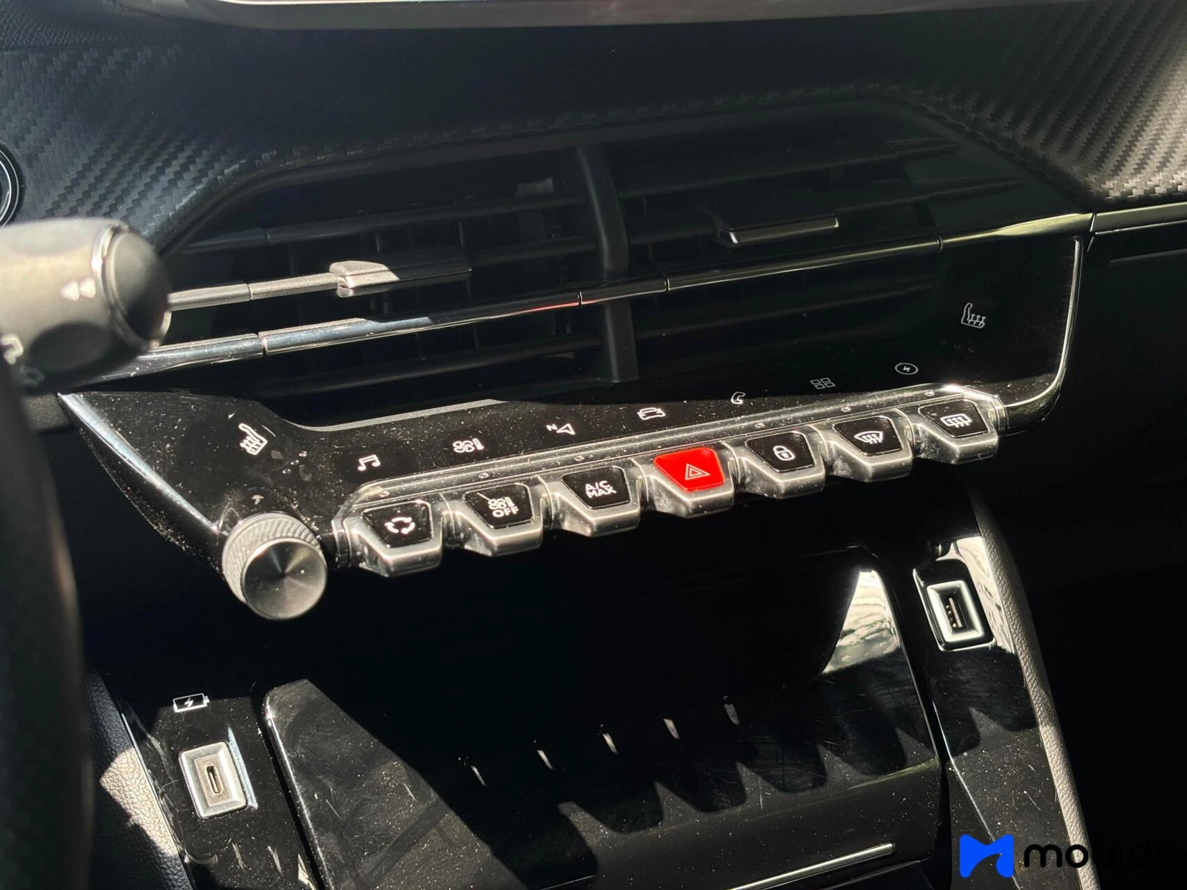 Hoofdafbeelding Peugeot e-2008