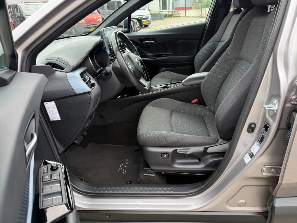 Hoofdafbeelding Toyota C-HR