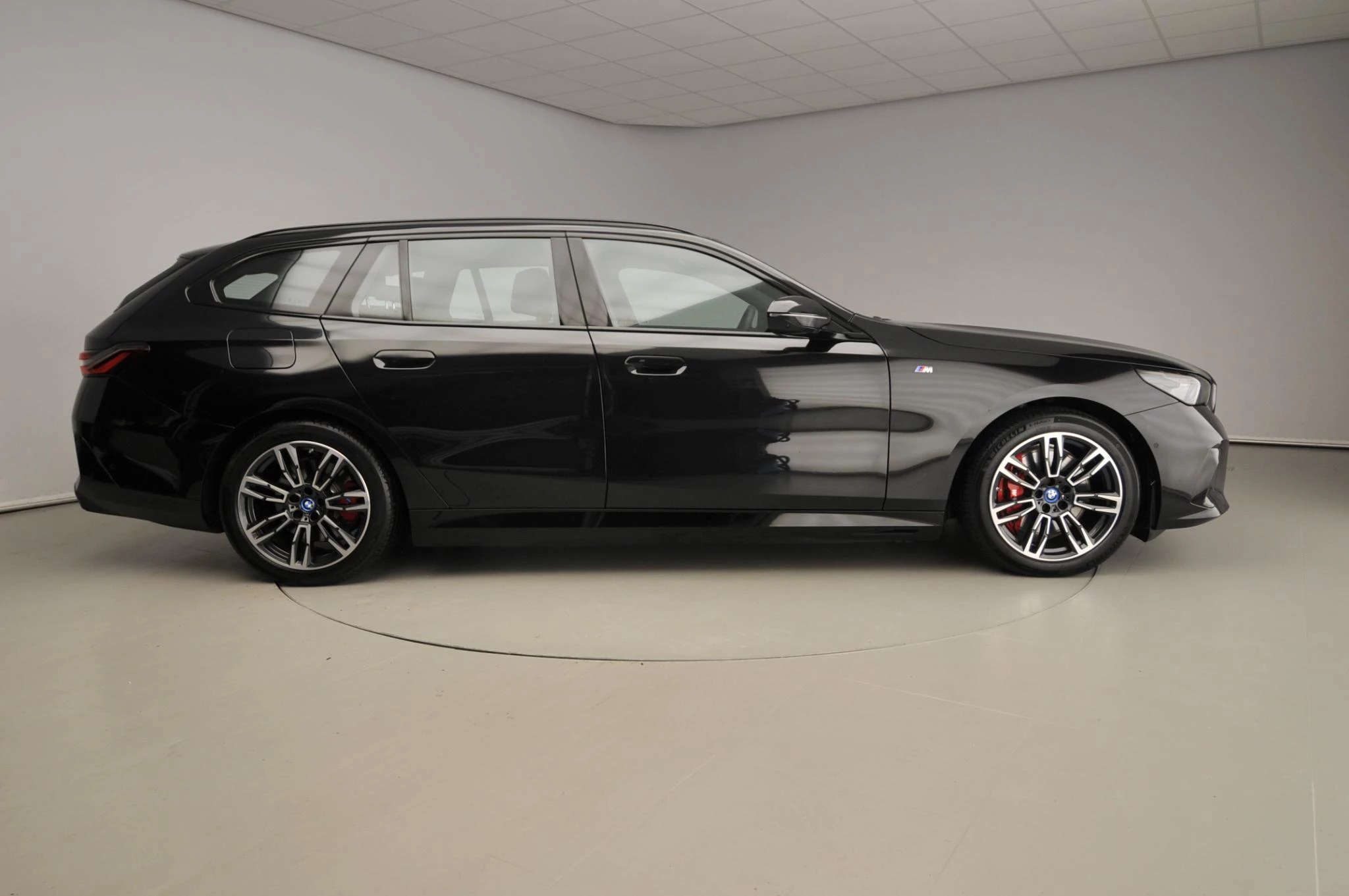 Hoofdafbeelding BMW i5