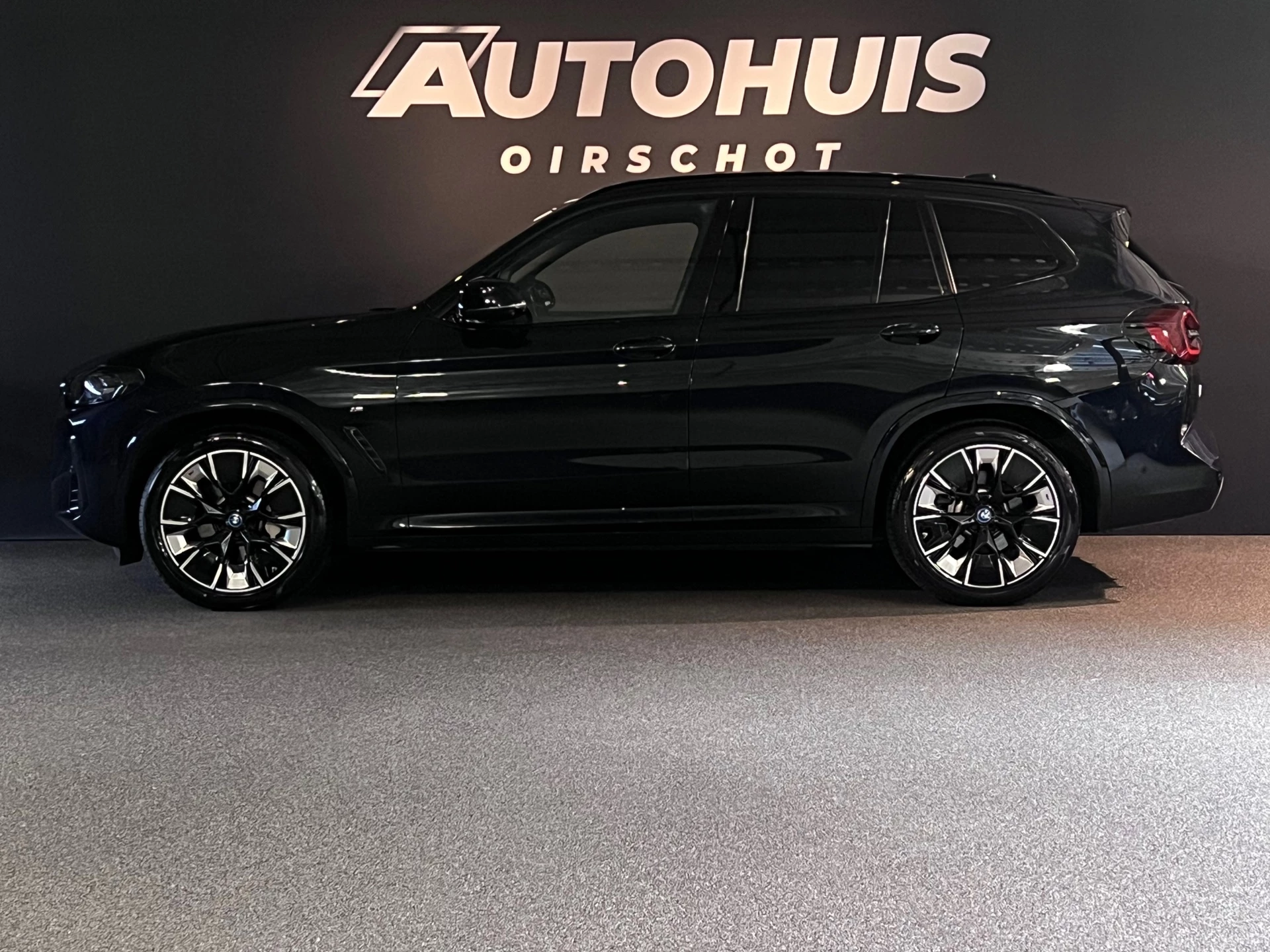 Hoofdafbeelding BMW iX3