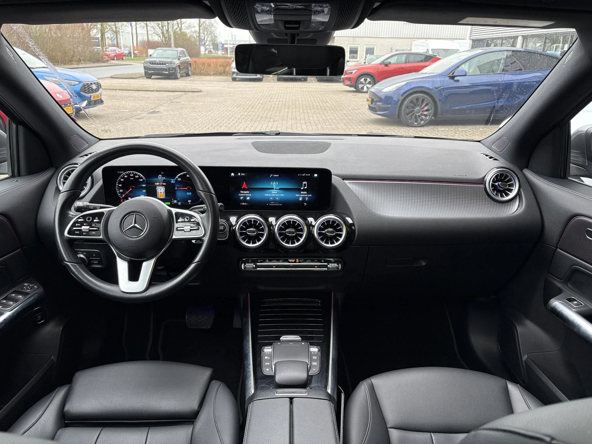 Hoofdafbeelding Mercedes-Benz EQA