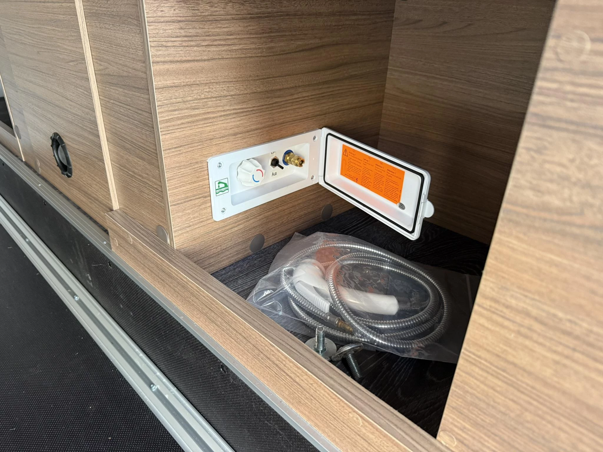 Hoofdafbeelding Knaus R12 700 MEG Live 3300Km. Nieuwstaat, zeer compleet