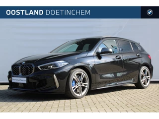 BMW 1 Serie M135i xDrive Automaat / Panoramadak / Active Cruise Control / Comfort Access / Live Cockpit Professional / Stoelverwarming